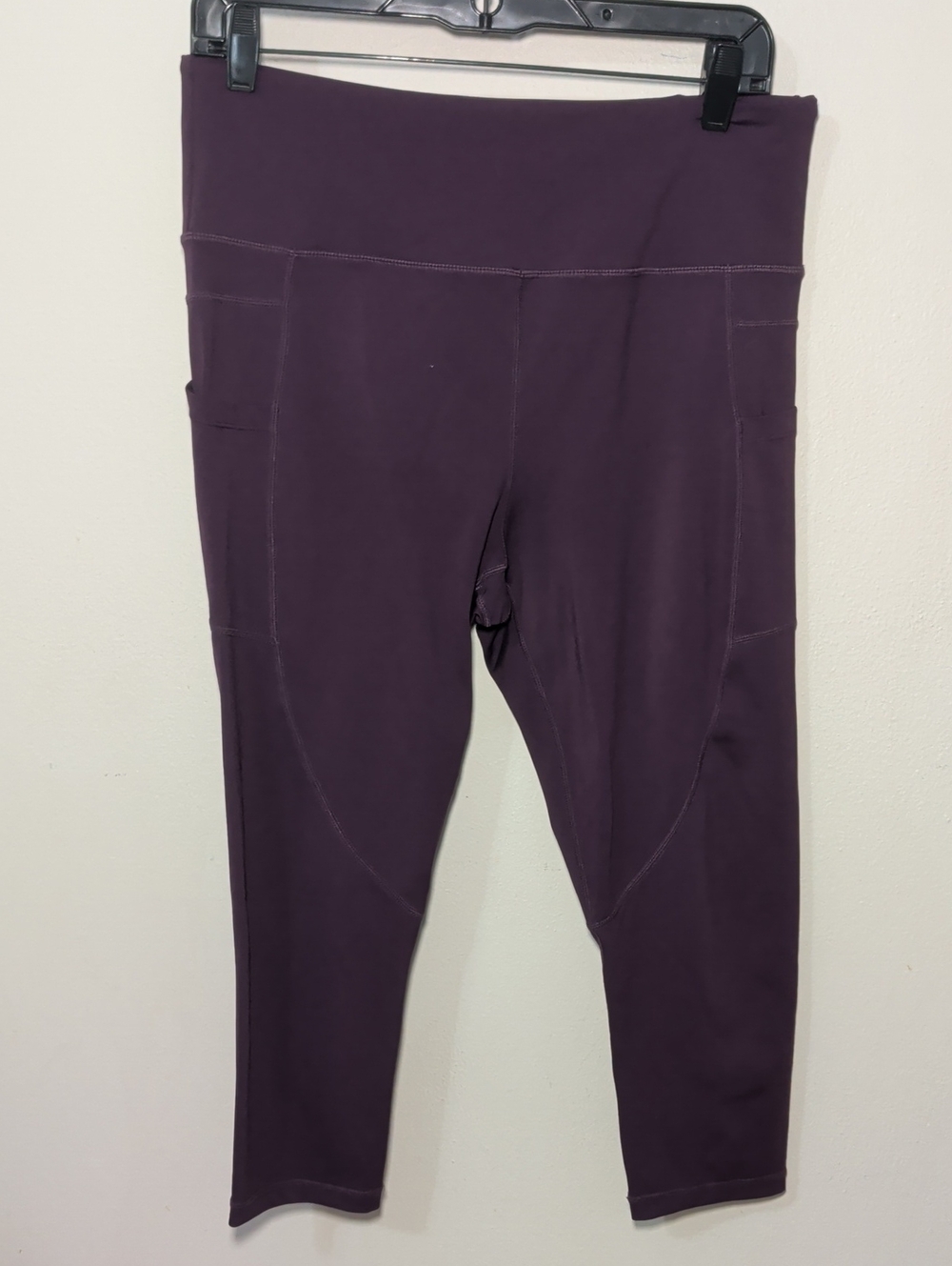 Zyia Active Eggplant Purple Light N Tight Pocket Leggings Capri Women's Size 12